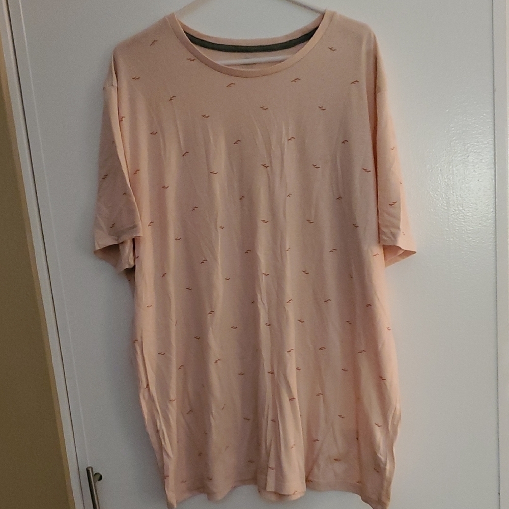 Old Navy Soft-Washed Tee in Peach With Darker Color Seagulls Print